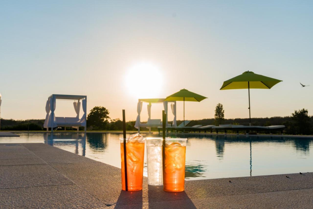 Villa Casale Cerfignano Luaran gambar