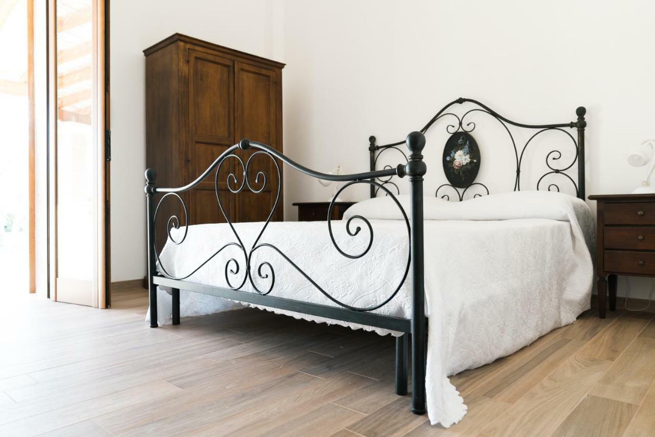 Villa Casale Cerfignano Luaran gambar